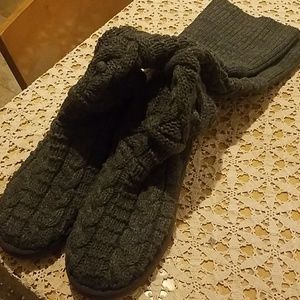 Gray cable knit over the knee Uggs size 8